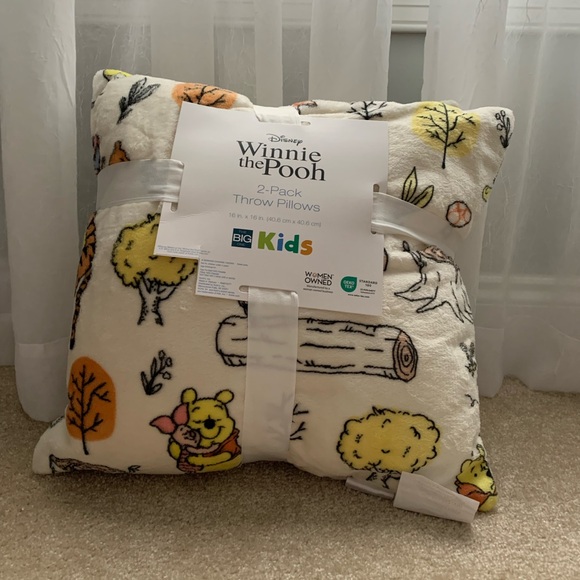Winnie the Pooh Pillow Set of 2 - Picture 2 of 5